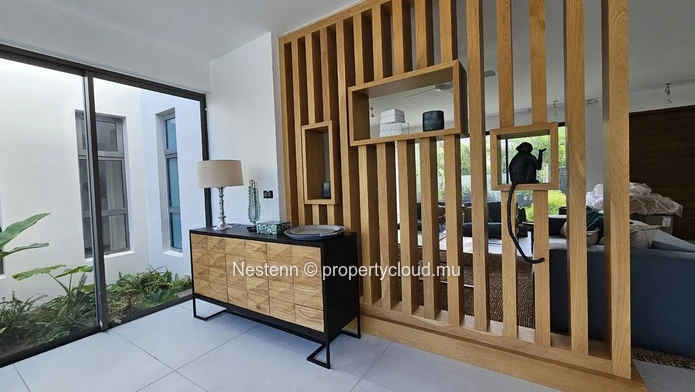 Villa neuve de 4 chambres