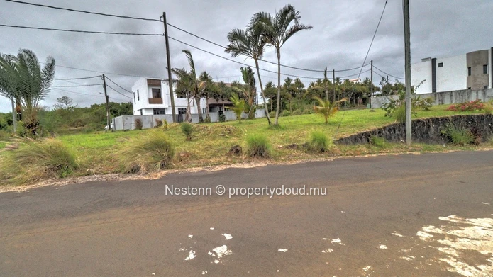 Plot of land of 437m2