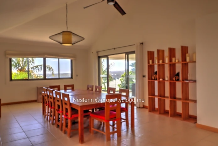 Fantastic 5 bedroom villa with panoramic sea views