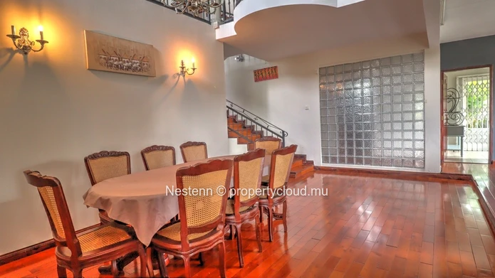 Maison de 250 m2