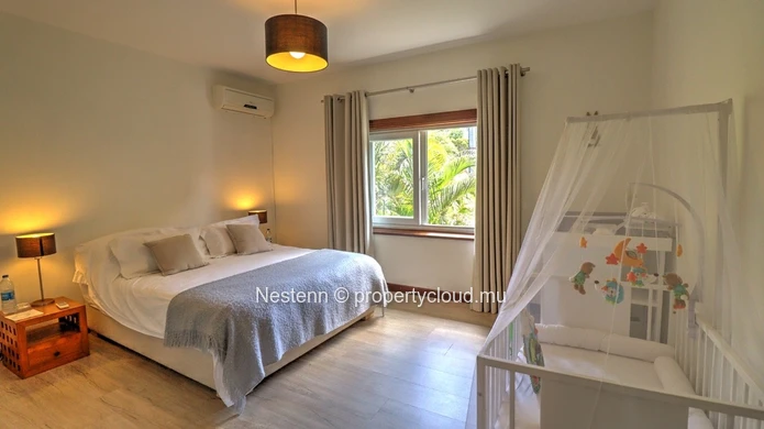 Propriété d'exception de 1 148 m² avec 7 chambres