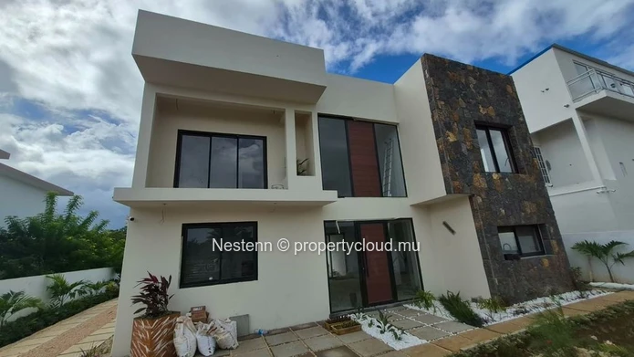 Villa moderne de 4 chambres 