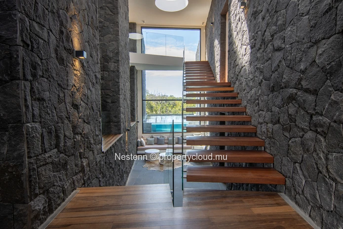 Villa triplex moderne avec 4 chambres