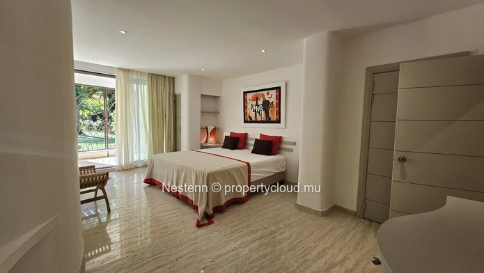 Villa de 8 chambres dans le prestigieux Golf Estate