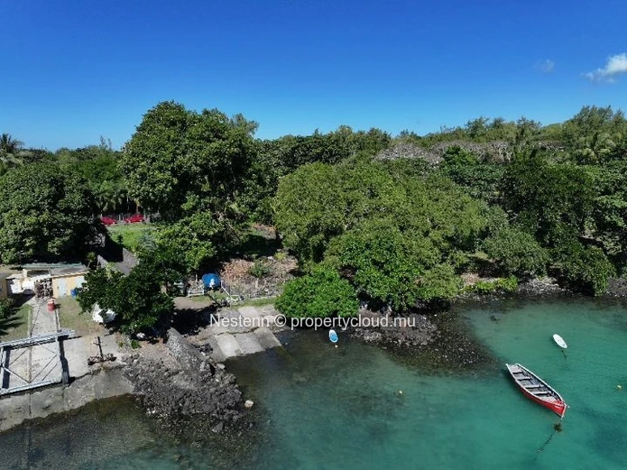 Direct seafront plot of land