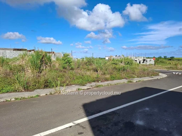 520 m² land with stunning sea and mountain views.