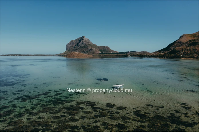 Villa d'exception avec vue mer et accès plage