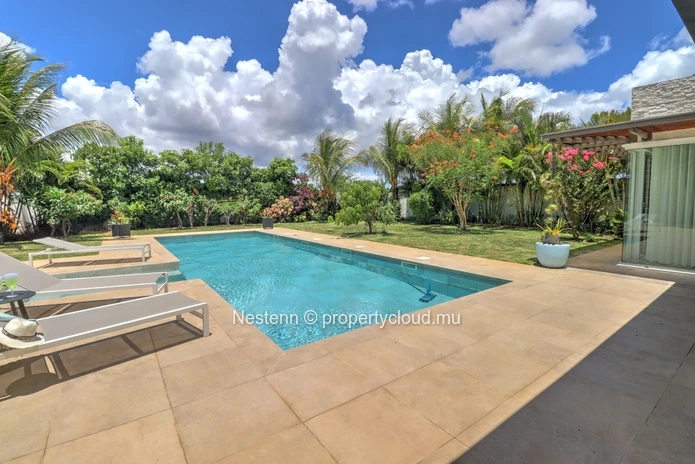 Superbe villa de luxe avec jardin 