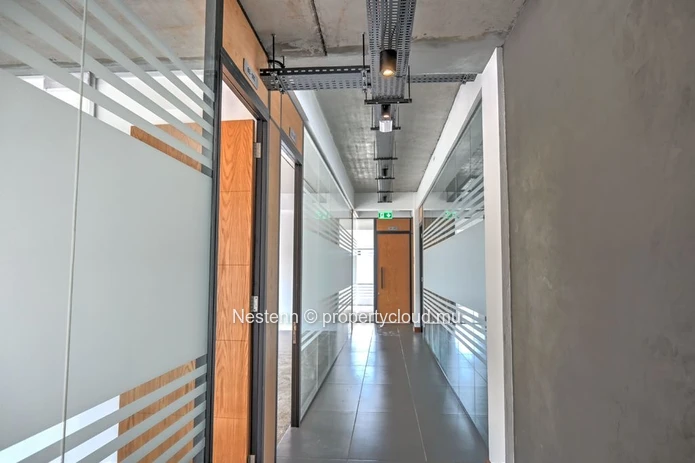 Bureau de 60 m² à aménager 