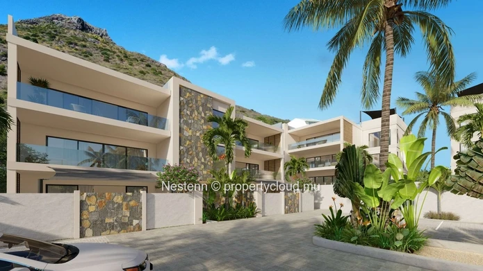 Apartment with private pool and garden offering an exclusive tropical lifestyle