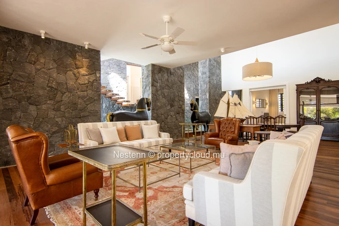 Villa triplex moderne avec 4 chambres