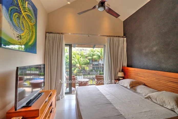 Confortable villa jumelée de 3 chambres vendue avec anneau bateau 