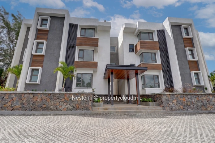 Appartement de 3 chambres dans une résidence en bord de mer. 