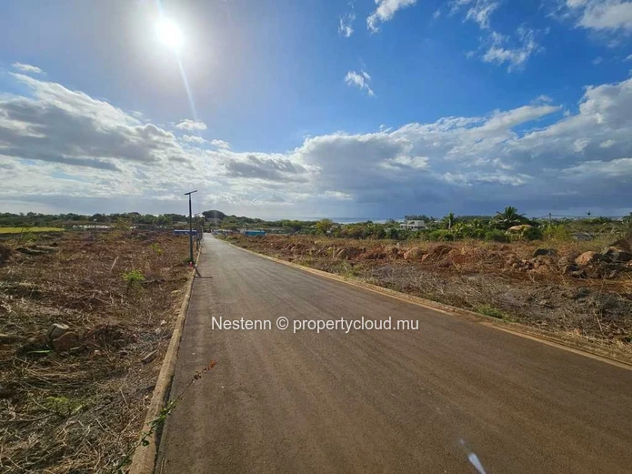 Terrain de 637 m² en résidence sécurisée