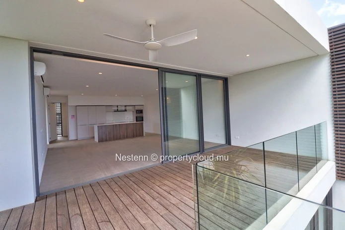 Magnifique duplex de 3 chambres avec piscine privée et vue sur la mer