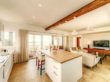 4 Bedroom Apartment