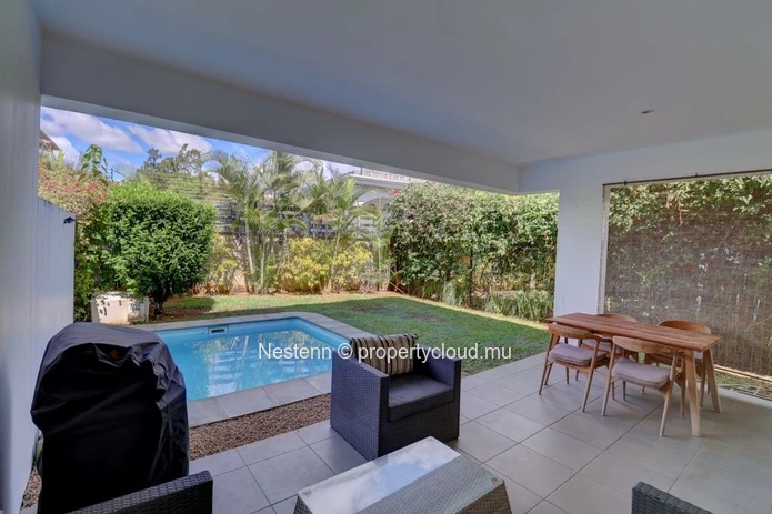 Townhouse de 3 Chambres avec piscine