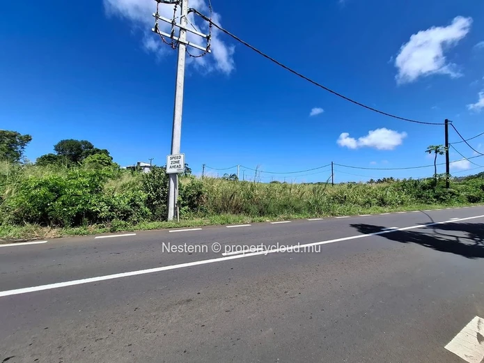 3 967 m² de potentiel pur entre terre et mer
