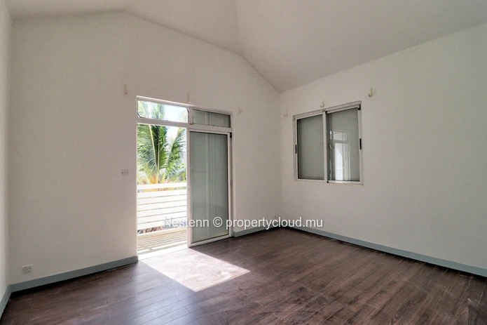 Villa rénovée de 3 chambres proche de la plage 