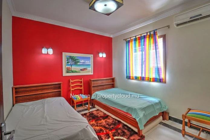 3-bedroom en suite apartment with sea view 