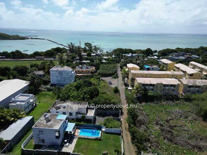 Residential plot of 600m² just steps from the beach 