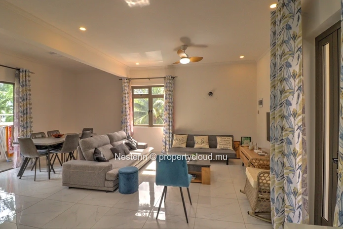 Superbe appartement avec vue mer dans une résidence avec accès direct à la plage. 