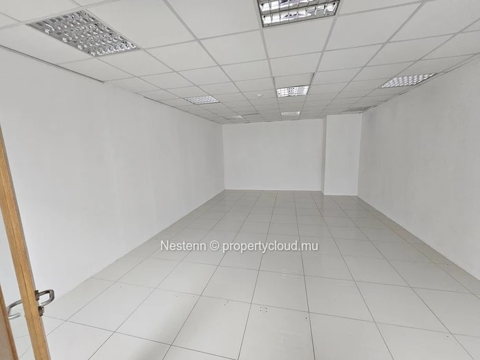 Office space of 270 m² 
