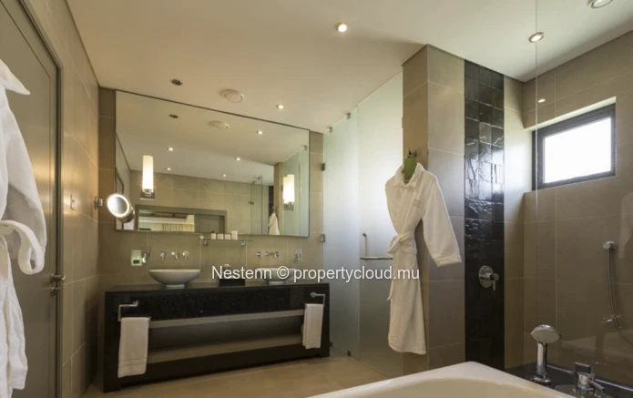 Penthouse 2 suites avec piscine privée et vue sur l'Île aux Cerfs