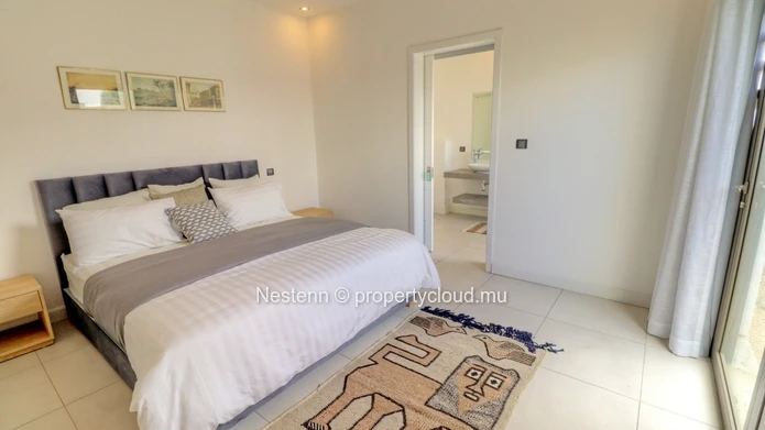 Villa contemporaine de 4 chambres en résidence sécurisée. 