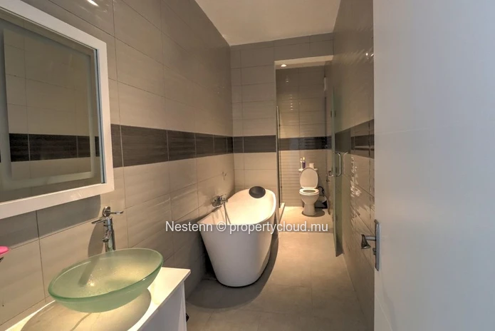 Charming 3-Bedroom apartment in a secure residence