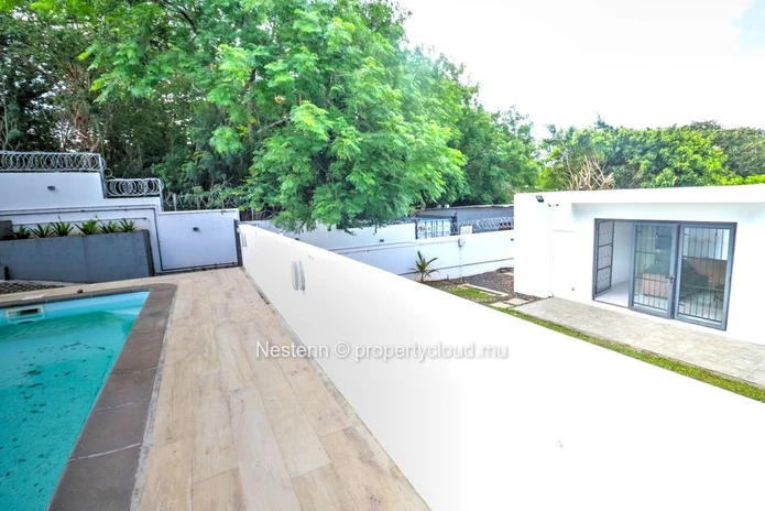 Maison avec piscine et studio indépendant