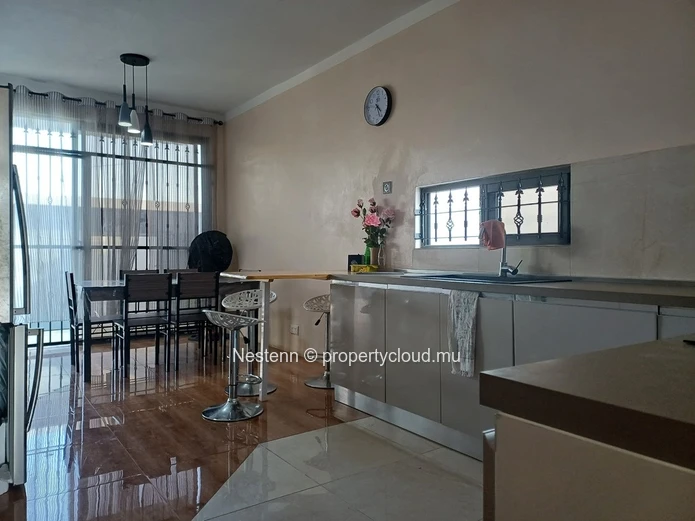 Charming house with a comfortable and modern living space with breathtaking mountain views.