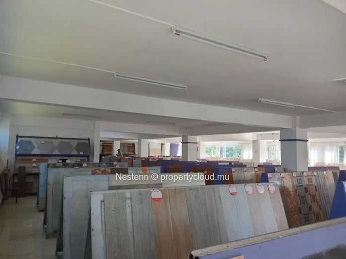 Exceptional commercial location
