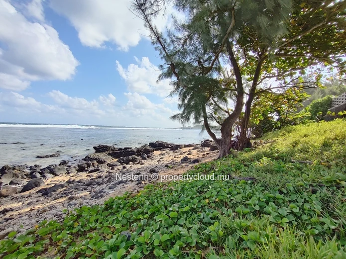 Terrain exclusif en bord de mer 