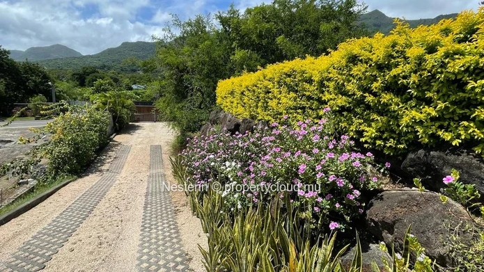 Splendide villa familiale et son charmant cottage au coeur de la nature de l'ouest