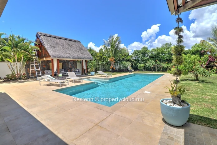 Superbe villa de luxe avec jardin 