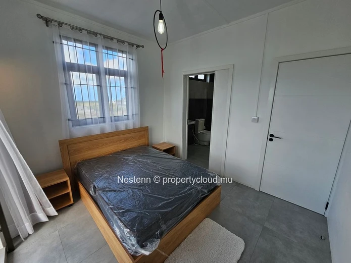 Maison neuve dans un lotissement résidentiel calme 