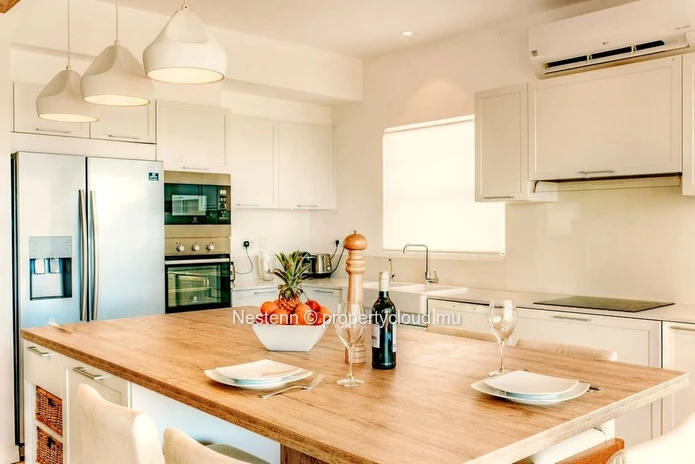 Superb 4-bedroom penthouse with sea views