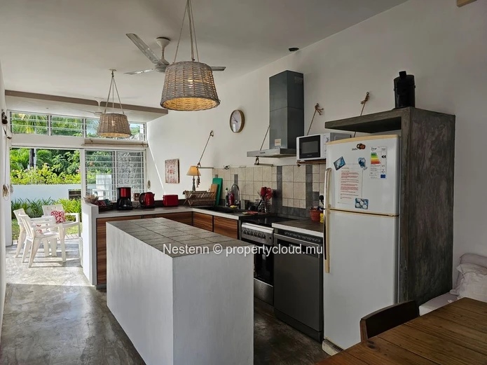 Duplex sécurisé de 3 chambres à louer, a quelques pas de la plage de Pointe d'Esny
