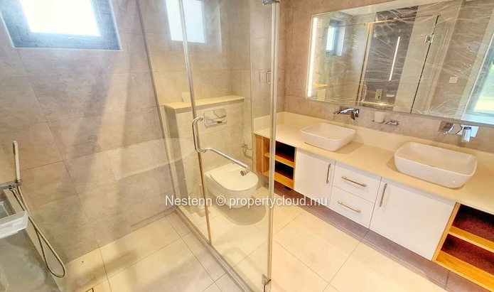 Superb 2-bedroom apartment in a secure residence