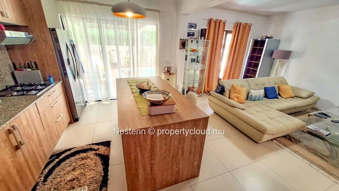 Charming 3-bedroom house with a private pool