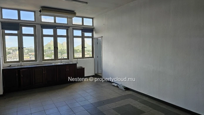 Bureau espace-ouvert de 560m²