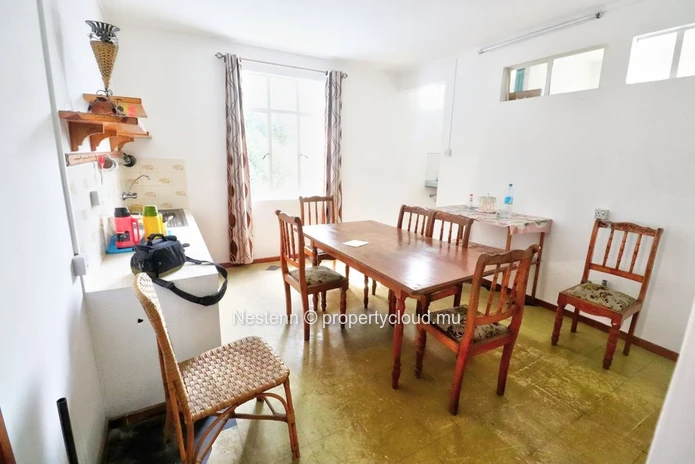 Traditional 2-bedroom apartment with sea access needs renovations