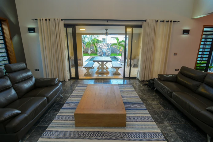 Villa contemporaine de 3 chambres dans un domaine sécurisé 