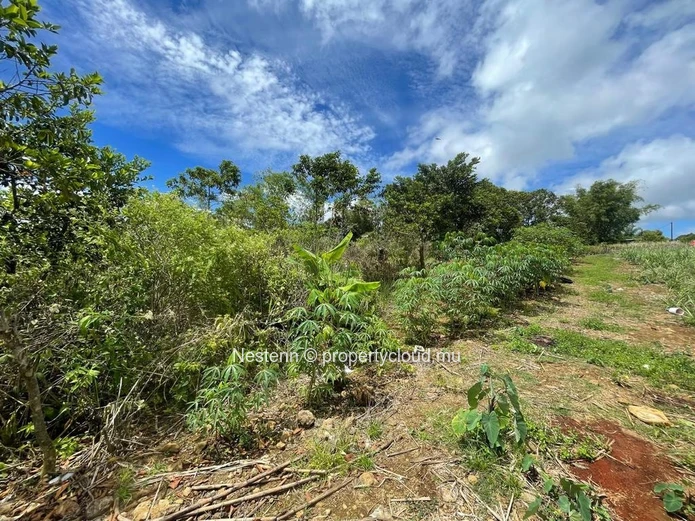 Residential plot of land of 1506.52m²
