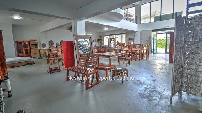 Propriété commerciale unique – Surface construite de 558 m²