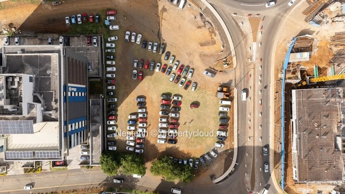 Terrain constructible très bien placé - Ebène - Parking - Immeuble potentiel