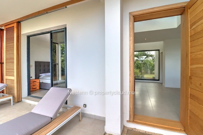 Le confort d'une villa neuve de 4 chambres en suite dans un domaine sécurisé