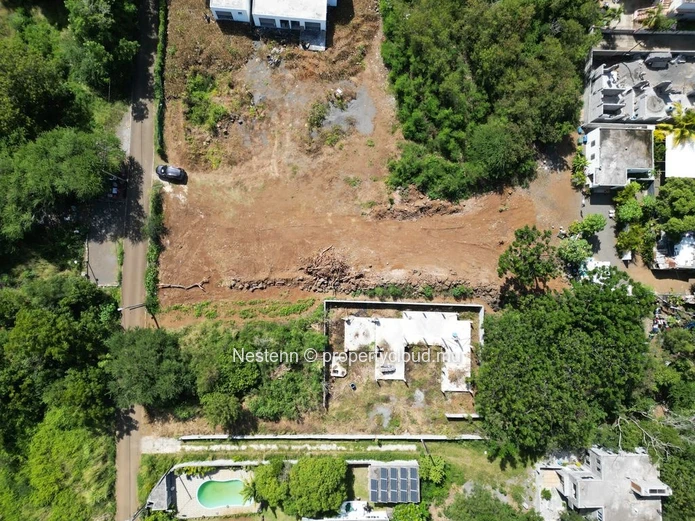 Terrain de 847m2
