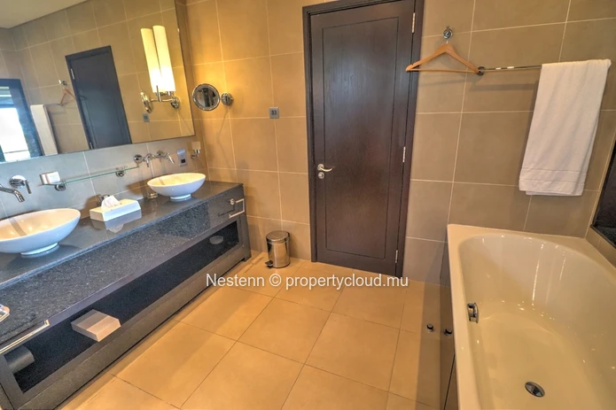 Unique appartement de 3 chambres vue mer